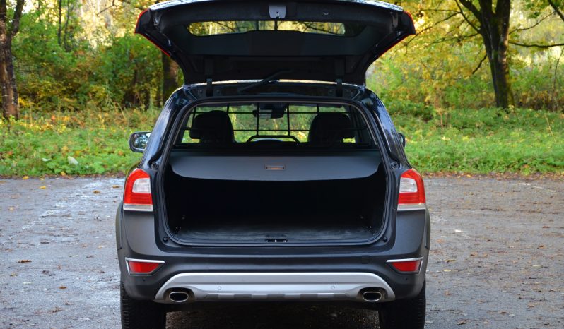 Tikko ievests-Volvo XC 70 Summum 2.4 Dīzelis 4×4 Awd . Ar automātisko ātrumkārbu. full