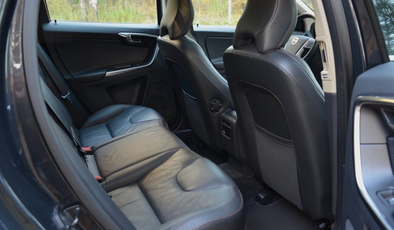Tikko ievests. Volvo XC 60 Summum 2.4 D5 (158kw-215z/s) Dīzelis Awd (4×4) Pilnpiedziņa ar automātisko ātrumkārbu. full