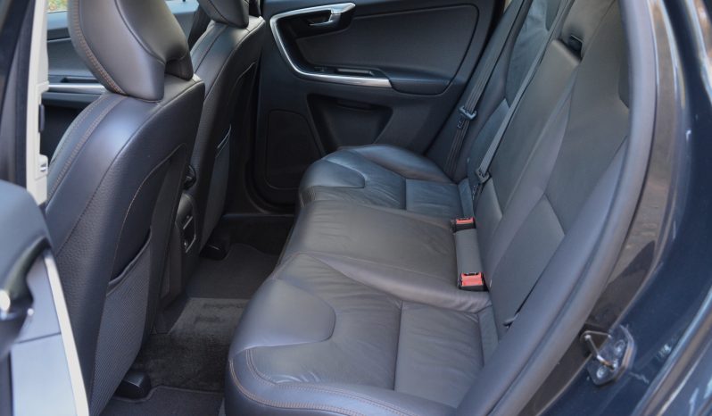 Tikko ievests. Volvo XC 60 Summum 2.4 D5 (158kw-215z/s) Dīzelis Awd (4×4) Pilnpiedziņa ar automātisko ātrumkārbu. full