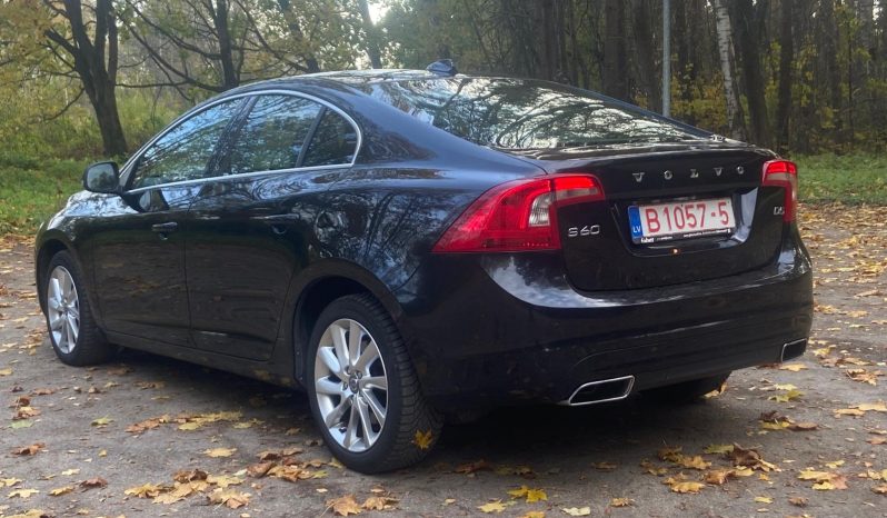 Drīzumā – Volvo S60 R Design 2.4D5 (158kw-215z/s) Dīzelis. Ar automātisko ātrumkārbu. full