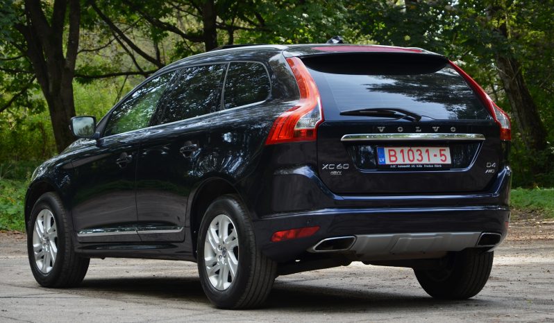 Tikko ievests. 2016 gada Modelis Volvo XC 60 Summum Xenium 2.4 Dīzelis Awd (4×4) Pilnpiedziņa ar automātisko ātrumkārbu. full