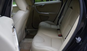 Tikko ievests. 2016 gada Modelis Volvo XC 60 Summum Xenium 2.4 Dīzelis Awd (4×4) Pilnpiedziņa ar automātisko ātrumkārbu. full