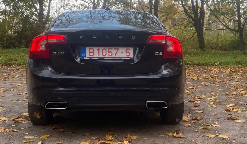 Drīzumā – Volvo S60 R Design 2.4D5 (158kw-215z/s) Dīzelis. Ar automātisko ātrumkārbu. full