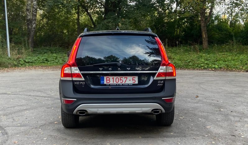 Tikko ievests-Volvo XC 70 Summum 2.4 Dīzelis 4×4 Awd . Ar automātisko ātrumkārbu. full