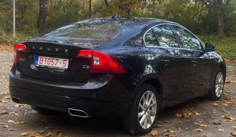 Drīzumā – Volvo S60 R Design 2.4D5 (158kw-215z/s) Dīzelis. Ar automātisko ātrumkārbu. full