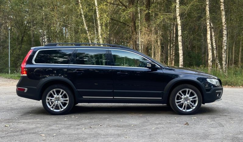 Tikko ievests-Volvo XC 70 Summum 2.4 Dīzelis 4×4 Awd . Ar automātisko ātrumkārbu. full