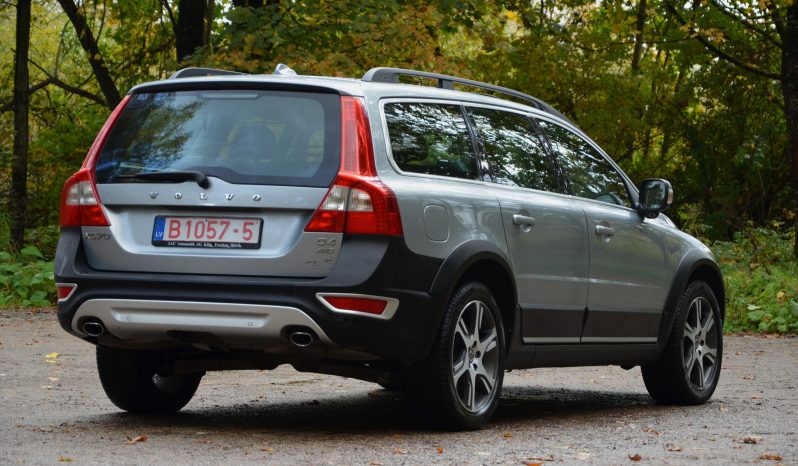 Tikko ievests. Volvo XC 70 Summum 2.4 Dīzelis Awd (4×4) Pilnpiedziņa ar automātisko ātrumkārbu. full