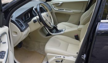 Tikko ievests. 2016 gada Modelis Volvo XC 60 Summum Xenium 2.4 Dīzelis Awd (4×4) Pilnpiedziņa ar automātisko ātrumkārbu. full
