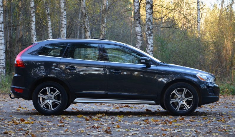 Tikko ievests. Volvo XC 60 Summum 2.4 D5 (158kw-215z/s) Dīzelis Awd (4×4) Pilnpiedziņa ar automātisko ātrumkārbu. full
