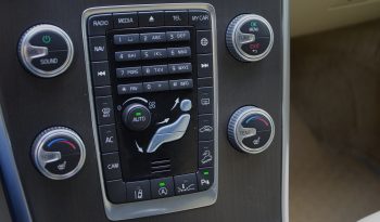 Tikko ievests. 2016 gada Modelis Volvo XC 60 Summum Xenium 2.4 Dīzelis Awd (4×4) Pilnpiedziņa ar automātisko ātrumkārbu. full