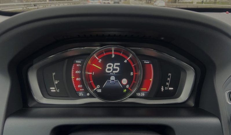 Tikko ievests. Volvo V60 Cross Country Summum 2.4 Dīzelis Awd (4×4) Pilnpiedziņa ar automātisko ātrumkārbu. full