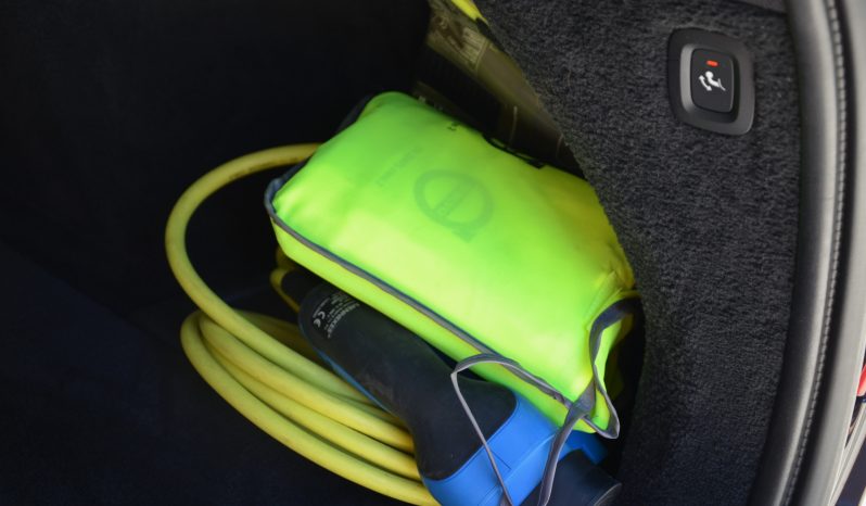 Tikko ievests. 2016. gada modelis. Volvo Xc90 Inscription T8 Twin Engine Awd. Benzīns-Elektrība. 7 sēdvietas. full