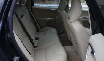 Tikko ievests. 2016 gada Modelis Volvo XC 60 Summum Xenium 2.4 Dīzelis Awd (4×4) Pilnpiedziņa ar automātisko ātrumkārbu. full