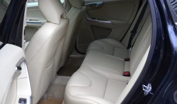 Tikko ievests. 2016 gada Modelis Volvo XC 60 Summum Xenium 2.4 Dīzelis Awd (4×4) Pilnpiedziņa ar automātisko ātrumkārbu. full