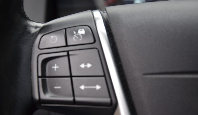 Drīzumā Volvo XC 60 Summum Xenium 2.4 D5 (158kw-215z/s) Dīzelis Awd (4×4) Pilnpiedziņa ar automātisko ātrumkārbu. full