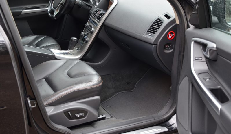 Drīzumā Volvo XC 60 Summum Xenium 2.4 D5 (158kw-215z/s) Dīzelis Awd (4×4) Pilnpiedziņa ar automātisko ātrumkārbu. full