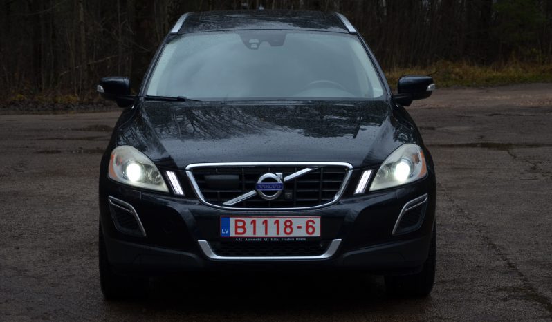 Drīzumā Volvo XC 60 Summum Xenium 2.4 D5 (158kw-215z/s) Dīzelis Awd (4×4) Pilnpiedziņa ar automātisko ātrumkārbu. full