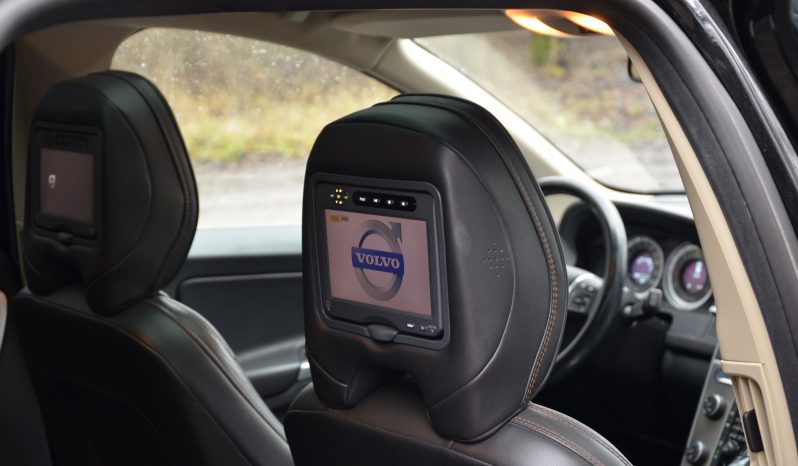 Drīzumā Volvo XC 60 Summum Xenium 2.4 D5 (158kw-215z/s) Dīzelis Awd (4×4) Pilnpiedziņa ar automātisko ātrumkārbu. full