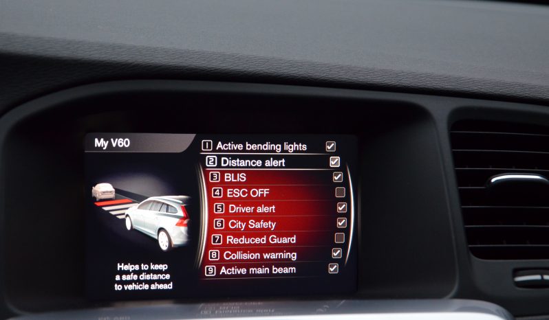 Tikko ievests. Volvo V60 Cross Country Summum 2.4 Dīzelis Awd (4×4) Pilnpiedziņa ar automātisko ātrumkārbu. full