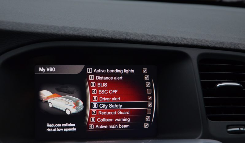 Tikko ievests. Volvo V60 Cross Country Summum 2.4 Dīzelis Awd (4×4) Pilnpiedziņa ar automātisko ātrumkārbu. full