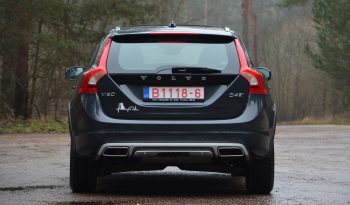Tikko ievests. Volvo V60 Cross Country Summum 2.4 Dīzelis Awd (4×4) Pilnpiedziņa ar automātisko ātrumkārbu. full