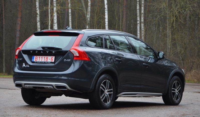 Tikko ievests. Volvo V60 Cross Country Summum 2.4 Dīzelis Awd (4×4) Pilnpiedziņa ar automātisko ātrumkārbu. full