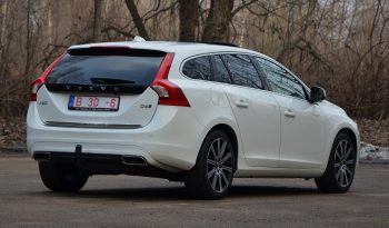 Tikko ievests 2016. Gada modelis. Volvo. V60 Plug-In Hybrid Summum. 2.4D6 (162kw -220z/s diesel + 50Kw-68z/s Electro= 288z/s) Awd pilnpiedziņa. full