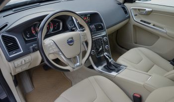 Tikko ievests. 2016 gada Modelis Volvo XC 60 Summum Xenium 2.4 Dīzelis Awd (4×4) Pilnpiedziņa ar automātisko ātrumkārbu. full