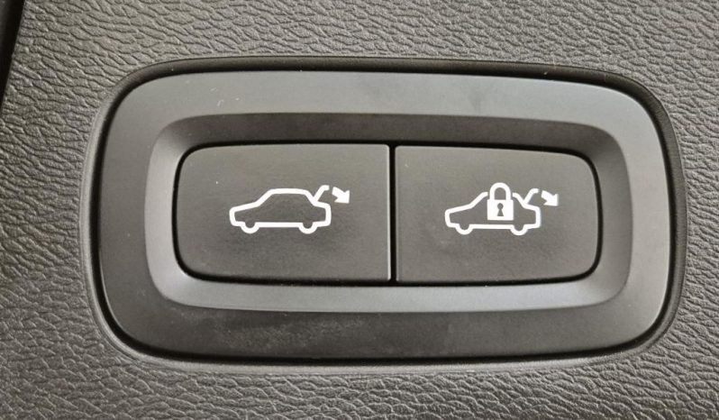 DRĪZUMĀ-Volvo Xc60 2.0 T8 Plug-In-Hybrid Inscription  4×4 Awd . full