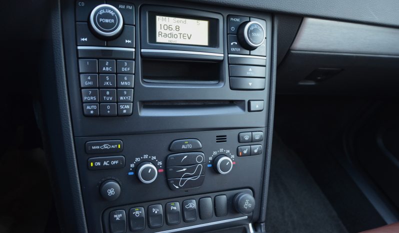 Tikko ievests. Volvo Xc90 Summum 2.4D5 (147Kw-200 Z/s) Dīzelis 7-Vietas Awd (4×4) ar automātisko ātrumkārbu. Krāsa-Ember Black Metallic . full