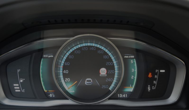 Tikko ievests. 2016 gada Modelis Volvo XC 60 Summum Xenium 2.4 Dīzelis Awd (4×4) Pilnpiedziņa ar automātisko ātrumkārbu. full