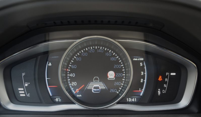 Tikko ievests. 2016 gada Modelis Volvo XC 60 Summum Xenium 2.4 Dīzelis Awd (4×4) Pilnpiedziņa ar automātisko ātrumkārbu. full