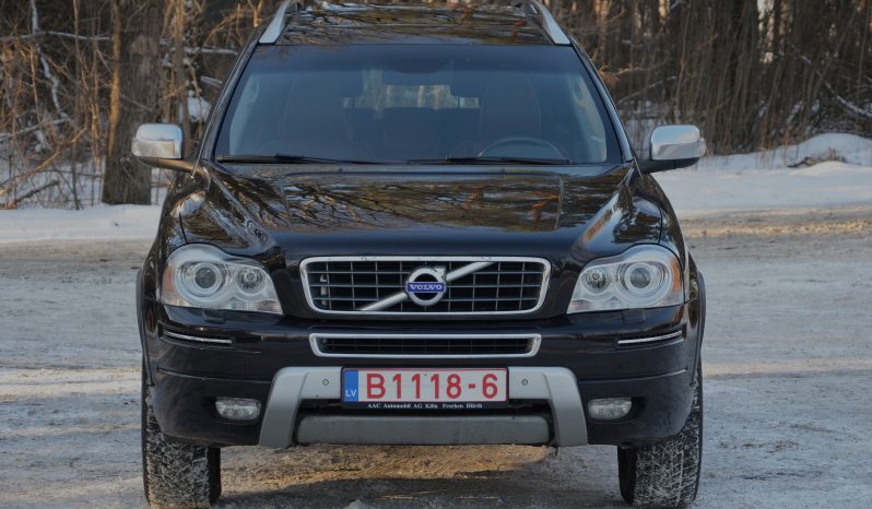 Tikko ievests. Volvo Xc90 Summum 2.4D5 (147Kw-200 Z/s) Dīzelis 7-Vietas Awd (4×4) ar automātisko ātrumkārbu. Krāsa-Ember Black Metallic . full
