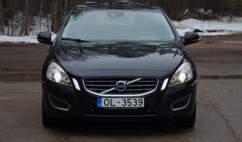 Tikko ievests. Volvo. V60 4×4 AWD  Summum. 2.4D5 (158kw -215z/s) Dīzelis ar automatisko ātrumkārbu.   full