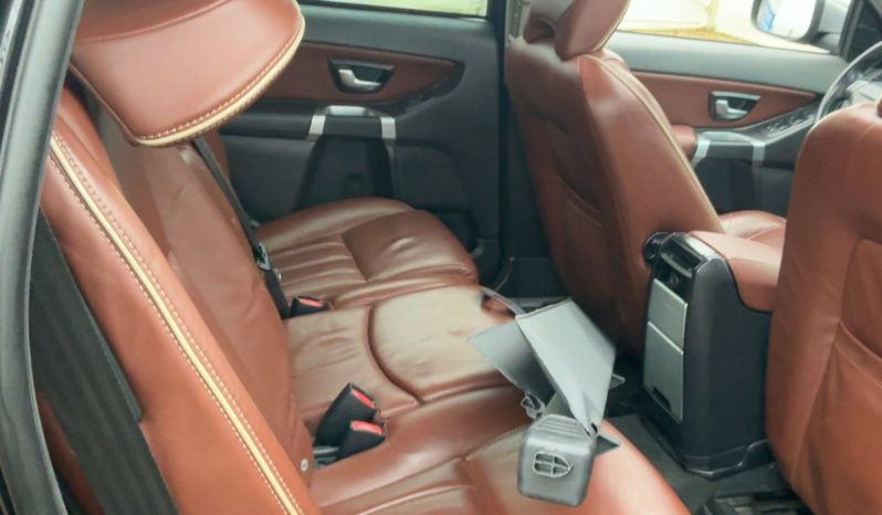 Drīzumā-Volvo Xc90 Summum  2.4 D5 (147Kw-200 Z/s) Dīzelis 7- Vietas. Awd (4×4) ar automātisko ātrumkārbu. full