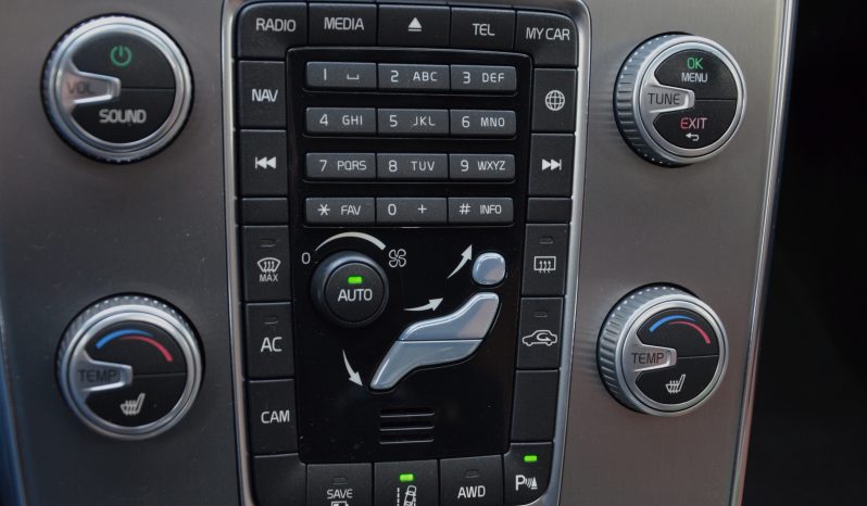 Tikko ievests 2016. Gada modelis. Volvo. V60 Plug-In Hybrid Summum. 2.4D6 (162kw -220z/s diesel + 50Kw-68z/s Electro= 288z/s) Awd pilnpiedziņa. full