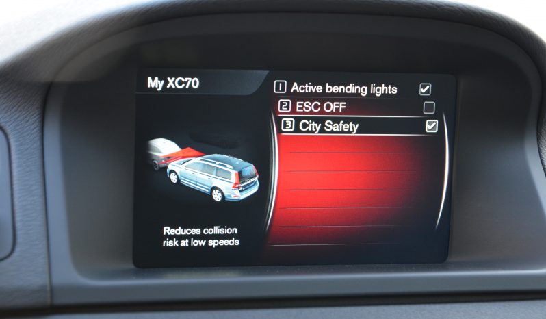 Tikko ievests-Volvo XC 70 Summum 2.4 Dīzelis 4×4 Awd . Ar automātisko ātrumkārbu. full