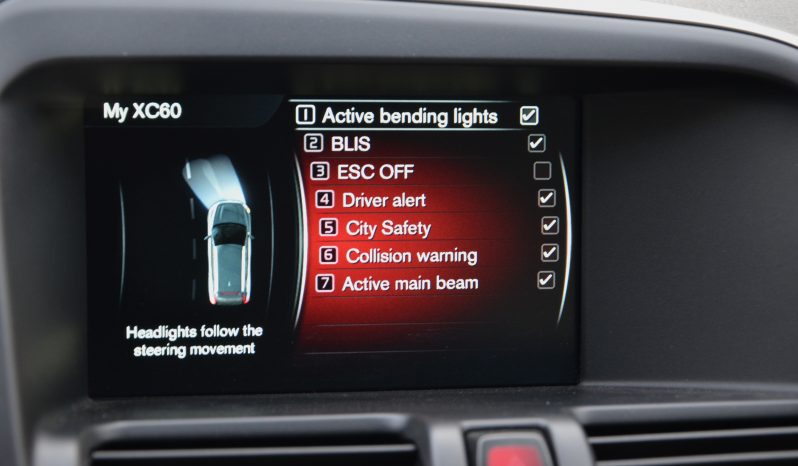 Tikko ievests. 2016 gada Modelis Volvo XC 60 Summum Xenium 2.4 Dīzelis Awd (4×4) Pilnpiedziņa ar automātisko ātrumkārbu. full