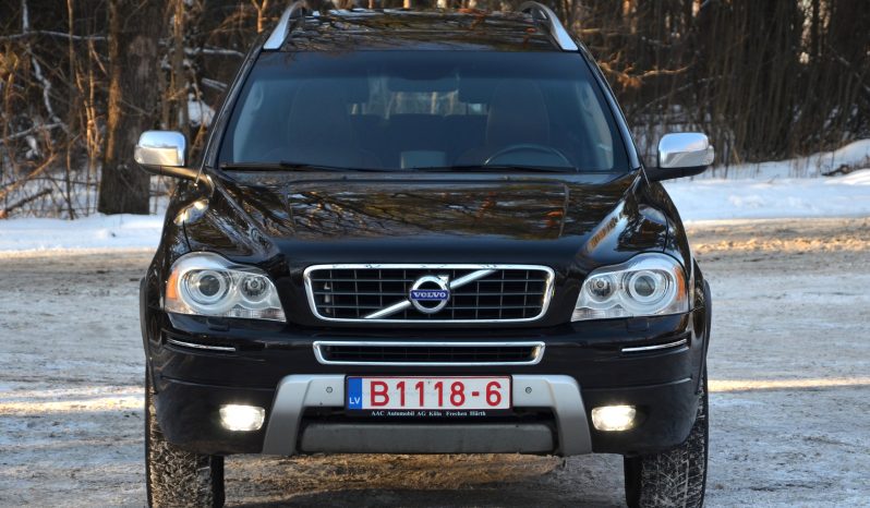 Tikko ievests. Volvo Xc90 Summum 2.4D5 (147Kw-200 Z/s) Dīzelis 7-Vietas Awd (4×4) ar automātisko ātrumkārbu. Krāsa-Ember Black Metallic . full