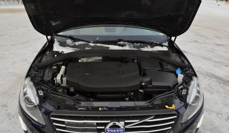 Tikko ievests. 2016 gada Modelis Volvo XC 60 Summum Xenium 2.4 Dīzelis Awd (4×4) Pilnpiedziņa ar automātisko ātrumkārbu. full
