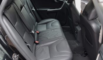 Tikko ievests. Volvo. V60 4×4 AWD  Summum. 2.4D5 (158kw -215z/s) Dīzelis ar automatisko ātrumkārbu.   full