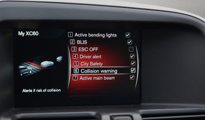 Tikko ievests. 2016 gada Modelis Volvo XC 60 Summum Xenium 2.4 Dīzelis Awd (4×4) Pilnpiedziņa ar automātisko ātrumkārbu. full