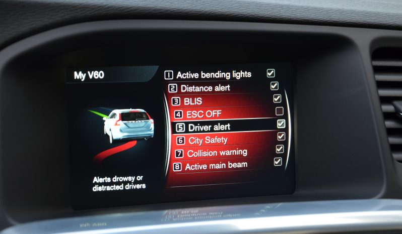 Tikko ievests 2016. Gada modelis. Volvo. V60 Plug-In Hybrid Summum. 2.4D6 (162kw -220z/s diesel + 50Kw-68z/s Electro= 288z/s) Awd pilnpiedziņa. full