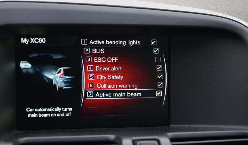 Tikko ievests. 2016 gada Modelis Volvo XC 60 Summum Xenium 2.4 Dīzelis Awd (4×4) Pilnpiedziņa ar automātisko ātrumkārbu. full