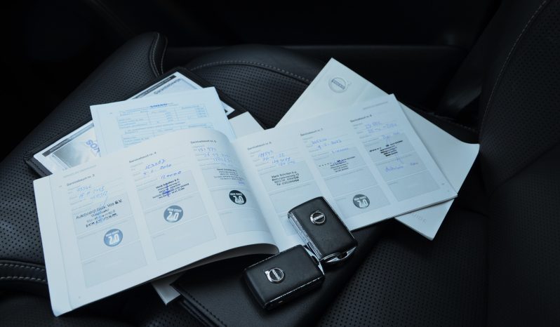 Tikko ievests. 2016 gada modelis. Volvo 2.0 T8 Plug-In-Hybrid Inscription Awd. Benzīns-Elektrība. 7 sēdvietas. full