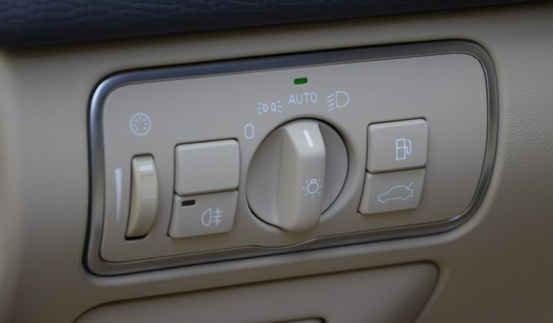 Tikko ievests. 2016 gada Modelis Volvo XC 60 Summum Xenium 2.4 Dīzelis Awd (4×4) Pilnpiedziņa ar automātisko ātrumkārbu. full