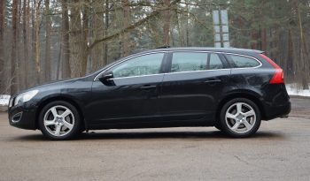 Tikko ievests. Volvo. V60 4×4 AWD  Summum. 2.4D5 (158kw -215z/s) Dīzelis ar automatisko ātrumkārbu.   full