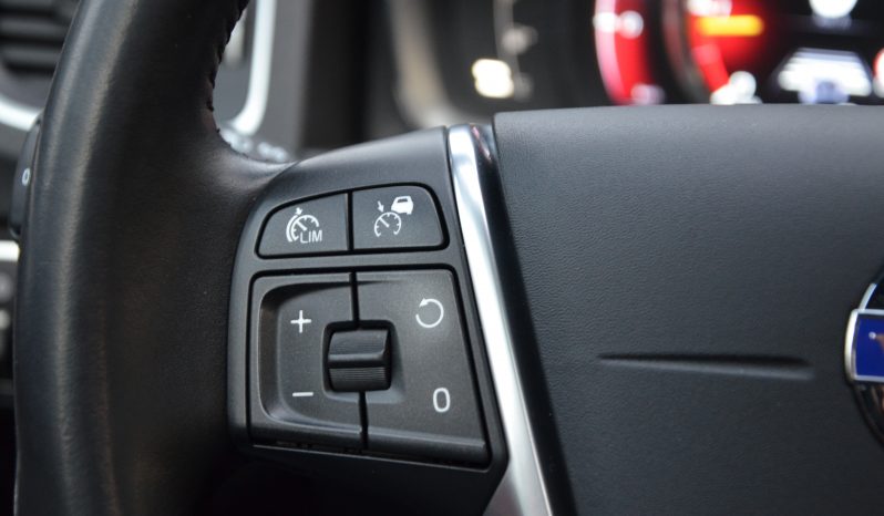 Tikko ievests 2016. Gada modelis. Volvo. V60 Plug-In Hybrid Summum. 2.4D6 (162kw -220z/s diesel + 50Kw-68z/s Electro= 288z/s) Awd pilnpiedziņa. full