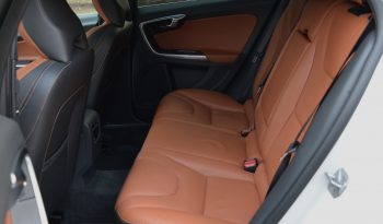 Tikko ievests 2016. Gada modelis. Volvo. V60 Plug-In Hybrid Summum. 2.4D6 (162kw -220z/s diesel + 50Kw-68z/s Electro= 288z/s) Awd pilnpiedziņa. full