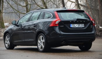 Tikko ievests. Volvo. V60 4×4 AWD  Summum. 2.4D5 (158kw -215z/s) Dīzelis ar automatisko ātrumkārbu.   full